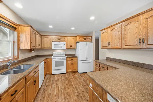 169 Summerset LN SE, Hutchinson, MN 55350