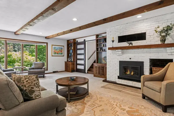 682 O'Neil RD, Hudson, WI 54016