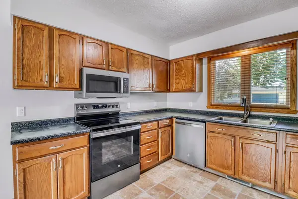 2206 Chancery ST S, Moorhead, MN 56560