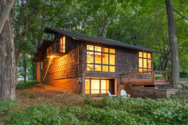 27665 Island View RD, Excelsior, MN 55331