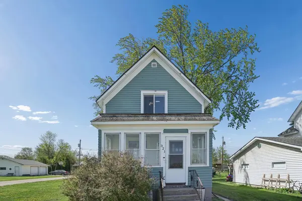 321 1st ST NE, Plato, MN 55370