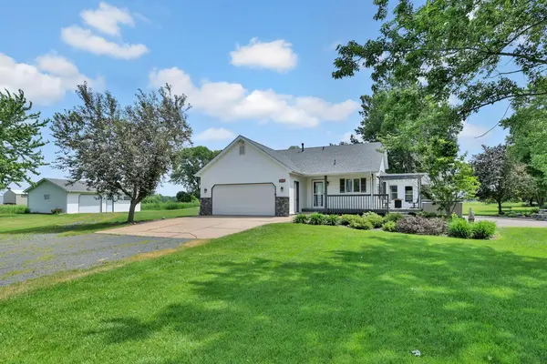 32951 Park TRL, Center City, MN 55012