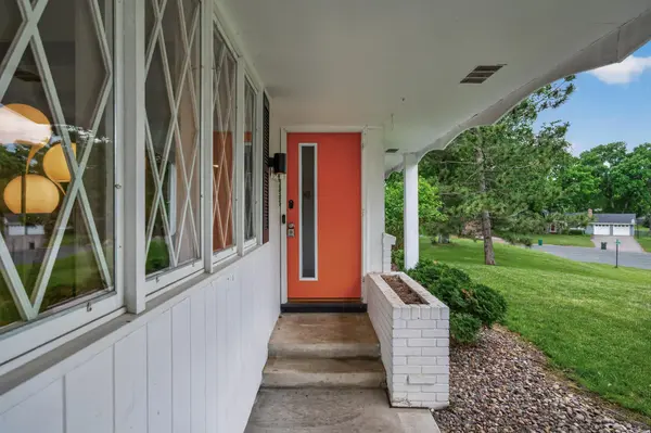 5249 W 92nd ST, Bloomington, MN 55437