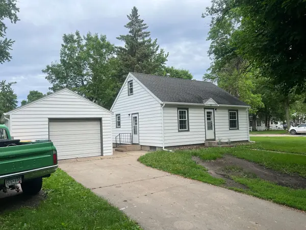 327 N Gilman AVE, Litchfield, MN 55355