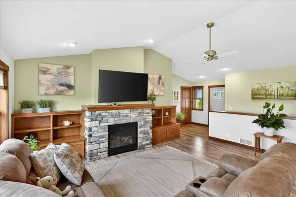 364 Prairie RD, New Richmond, WI 54017