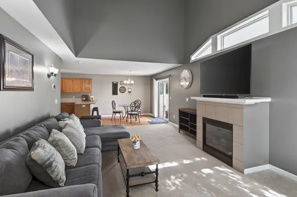 1649 Hamilton LN, Shakopee, MN 55379