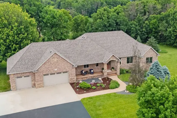 14480 Tyrol DR, Shakopee, MN 55379