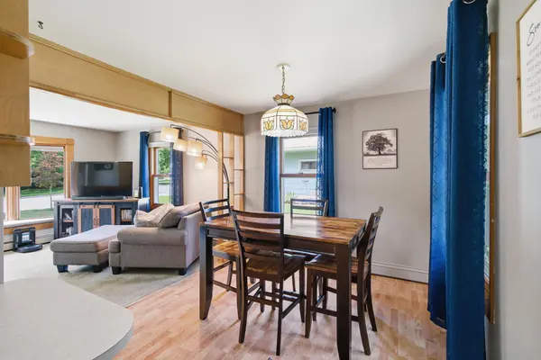 204 2nd ST NW, Fairfax, MN 55332
