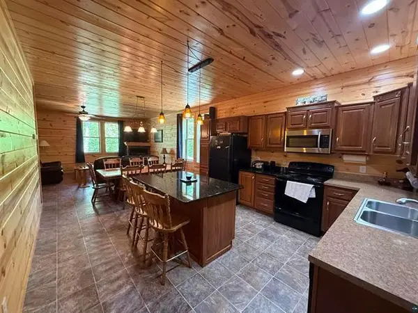 9600 W Kickin Back TRL, Iron River, WI 54847