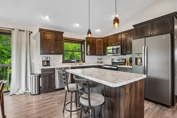 541 Prairie RD, New Richmond, WI 54017