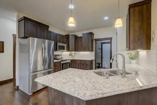 469 Dylan CT, Hudson, WI 54016