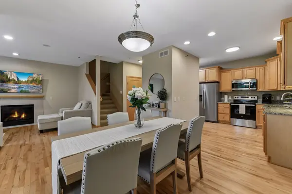 17721 Southridge CT, Minnetonka, MN 55345