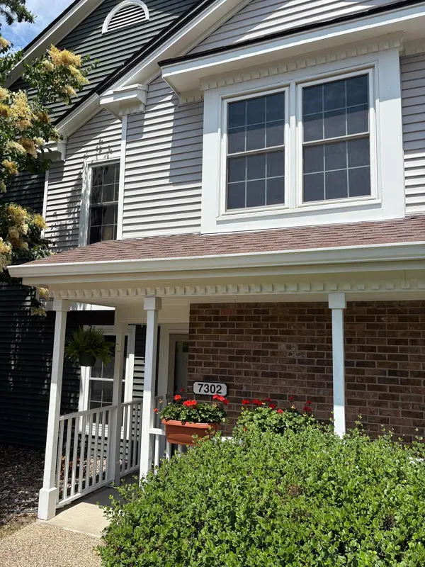 7302 W 110th ST, Bloomington, MN 55438