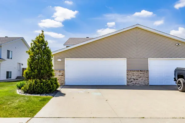 5242 49th AVE S, Fargo, ND 58104