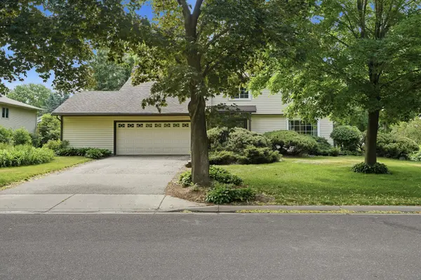 8527 Isle AVE S, Cottage Grove, MN 55016
