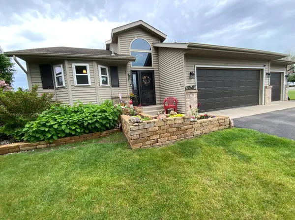 1281 Agate CT, Sauk Rapids, MN 56379
