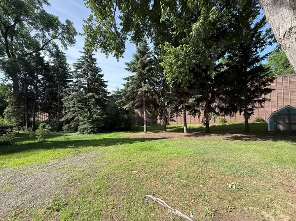 954 109th AVE NW, Coon Rapids, MN 55448