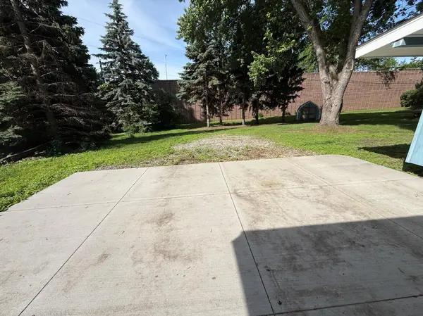 954 109th AVE NW, Coon Rapids, MN 55448