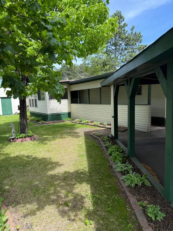 2130 White Pine DR, Cambridge, MN 55008