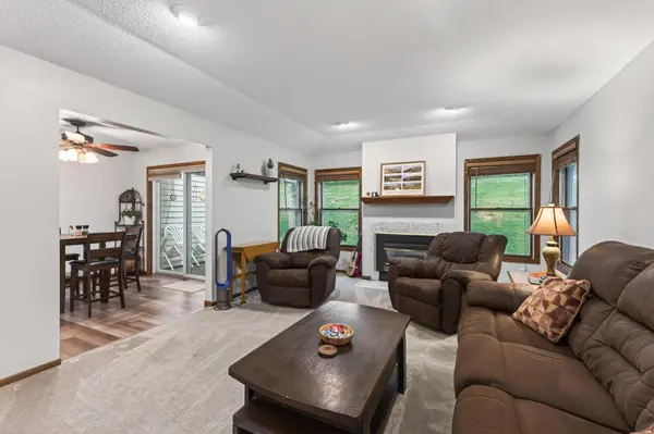 6710 Buckley CIR, Inver Grove Heights, MN 55076