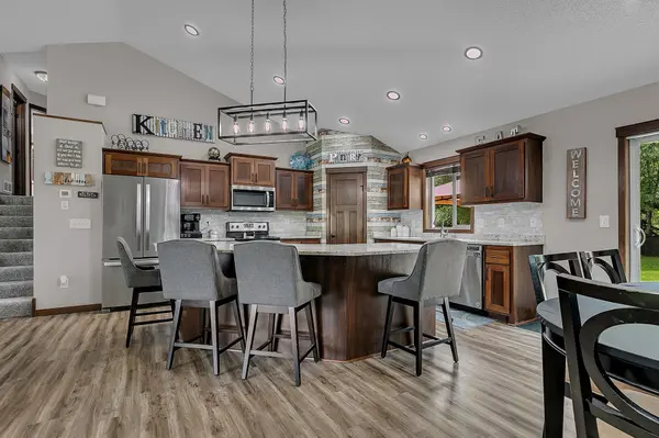 20360 June Grass DR, Big Lake, MN 55309