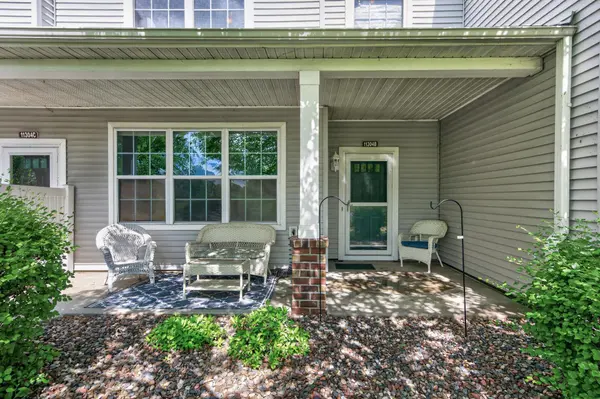 11304 Aberdeen CIR NE #B, Blaine, MN 55449
