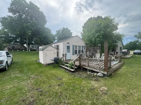 1206 E Lake ST, Osakis, MN 56360