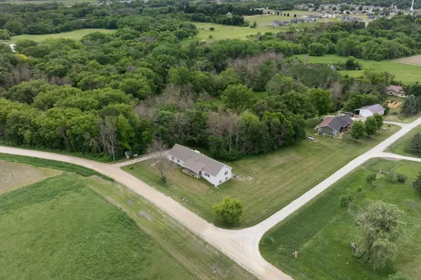 18486 625th ST, Dodge Center, MN 55927