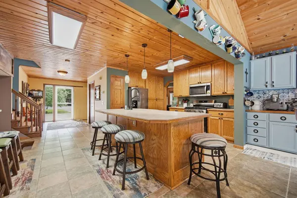 9439 Jewel Lane CT N, Forest Lake, MN 55025