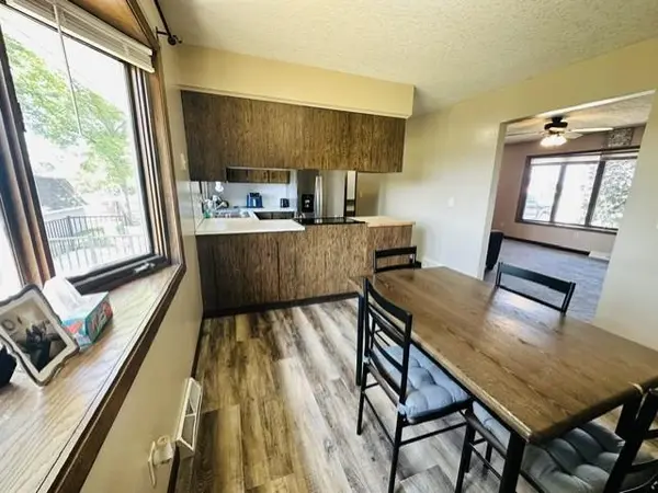 527 Oak AVE N, Maple Lake, MN 55358