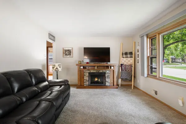 213 7th AVE NE, Waseca, MN 56093
