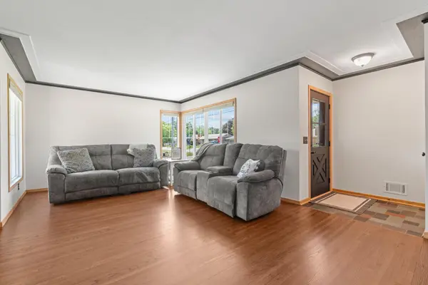 4600 France AVE N, Robbinsdale, MN 55422