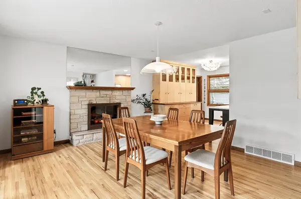 1953 Summer ST, Falcon Heights, MN 55113