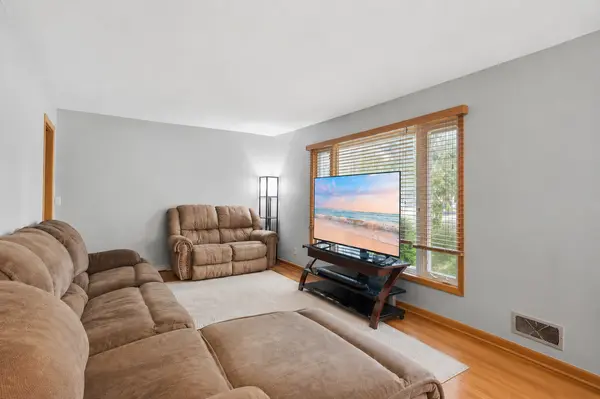 915 River AVE S, Sauk Rapids, MN 56379