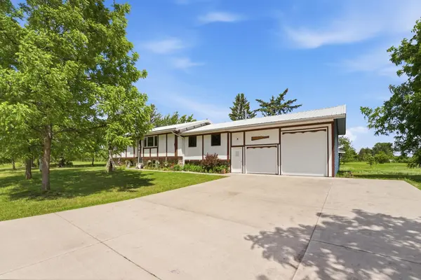 670 23rd AVE NE, Sauk Rapids, MN 56379