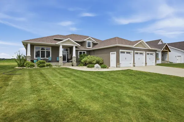 441 Tessa DR, Moorhead, MN 56560