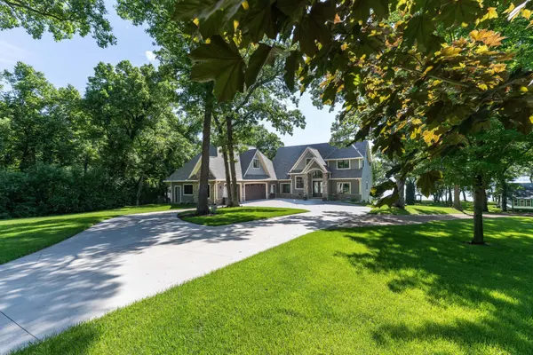 2817 Government Point RD NE, Alexandria, MN 56308
