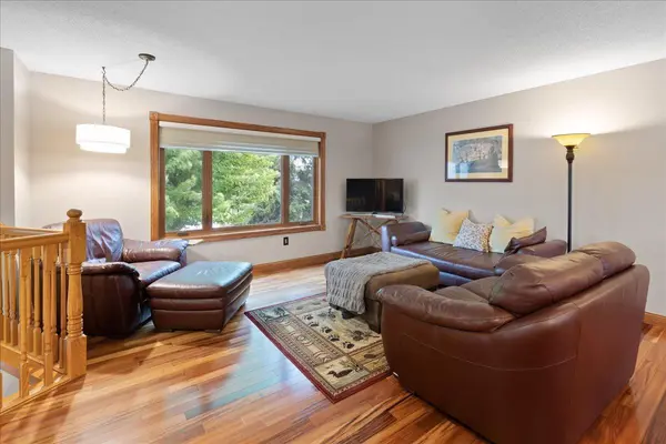 38288 Hillshire AVE, North Branch, MN 55056