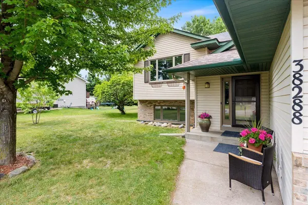 38288 Hillshire AVE, North Branch, MN 55056