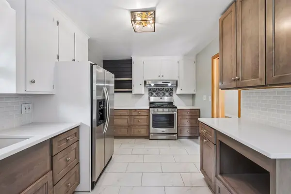 2670 Regent AVE N, Golden Valley, MN 55422