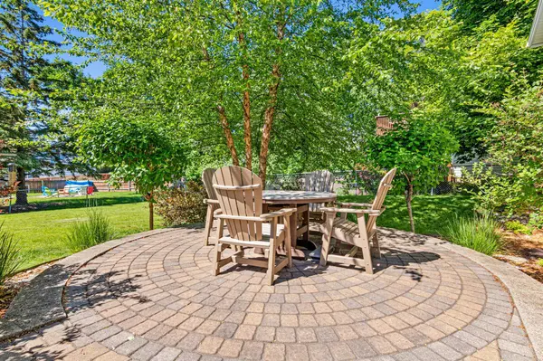 6321 Edgemont CIR N, Brooklyn Park, MN 55428