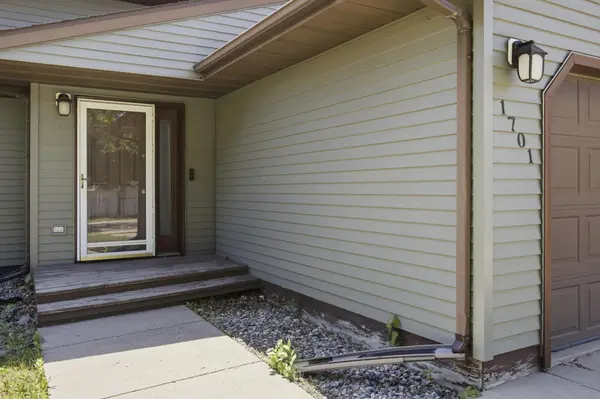 1701 3rd AVE E, West Fargo, ND 58078