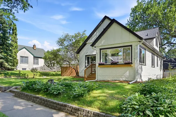 1245 Jefferson AVE, Saint Paul, MN 55105
