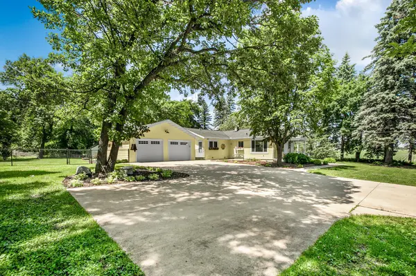 2333 N Pine Cone RD, Sartell, MN 56377