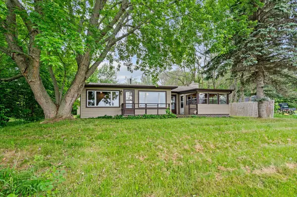 12280 Mentzer TRL, Lindstrom, MN 55045