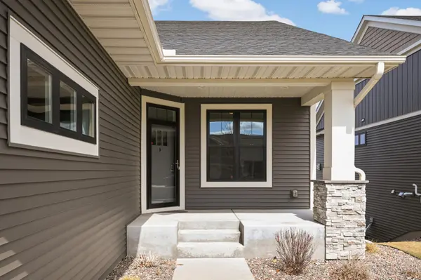 11136 6th Street CIR N, Lake Elmo, MN 55042