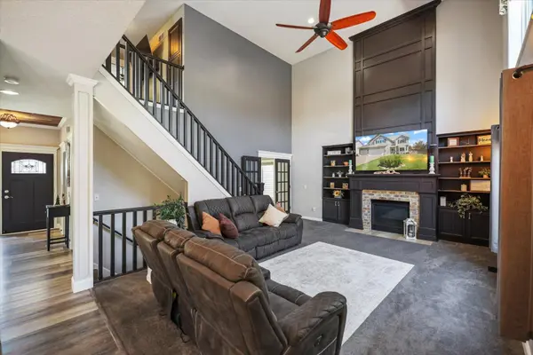 2727 Viola CT, Shakopee, MN 55379