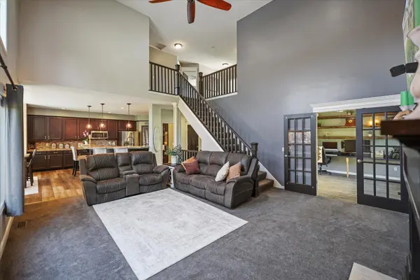 2727 Viola CT, Shakopee, MN 55379
