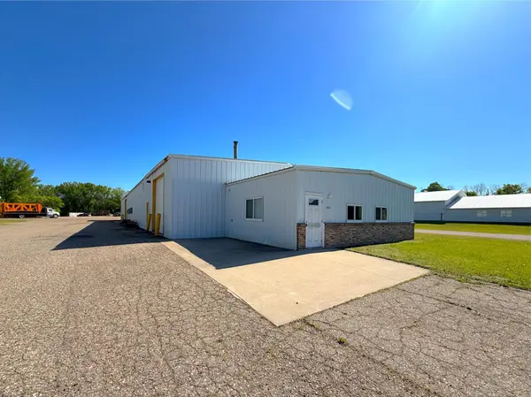 860 Norway DR E, Annandale, MN 55302