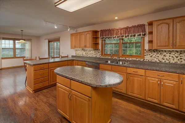 607 Don DR, Saint Charles, MN 55972